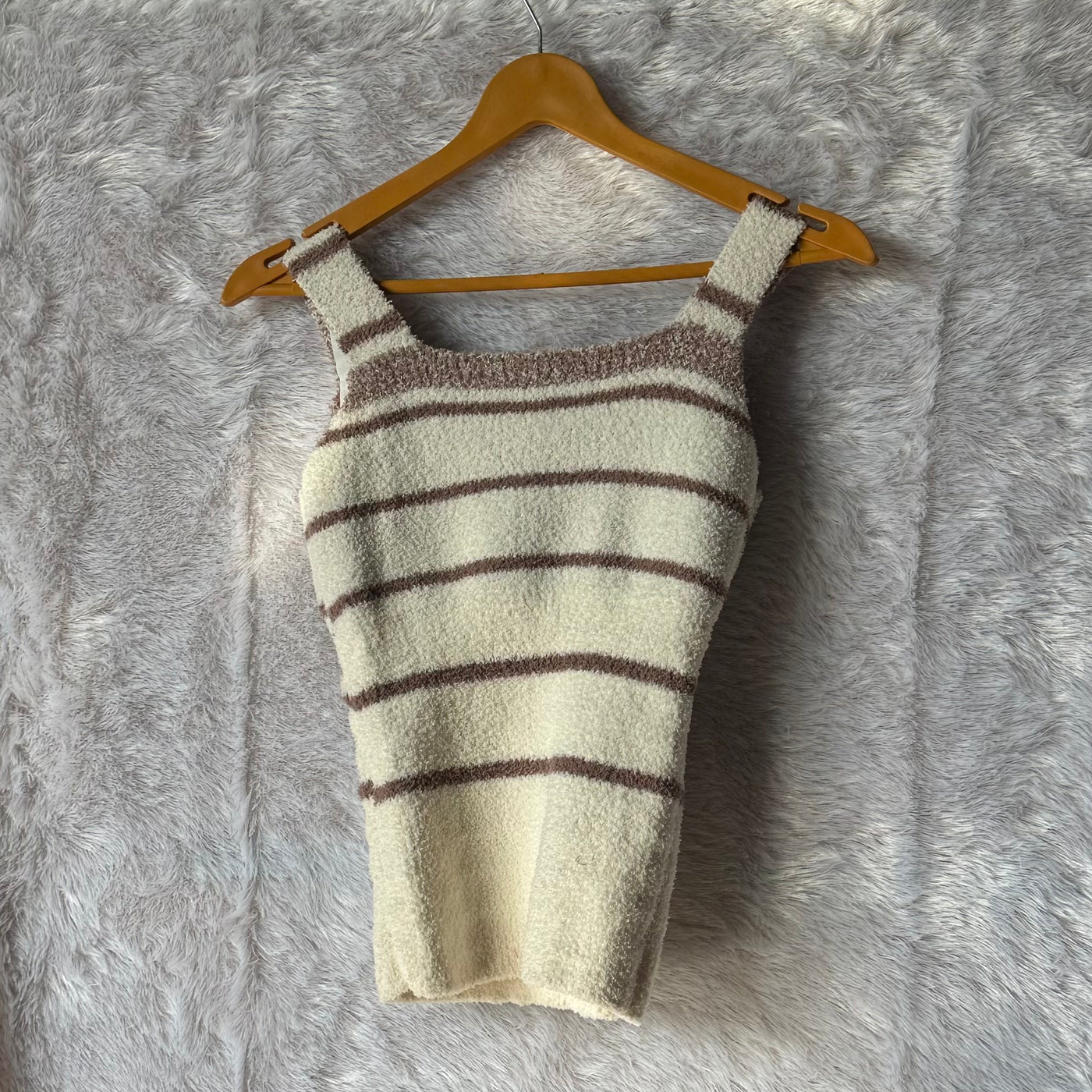3 Colors: Woollen sleeveless padded croptop